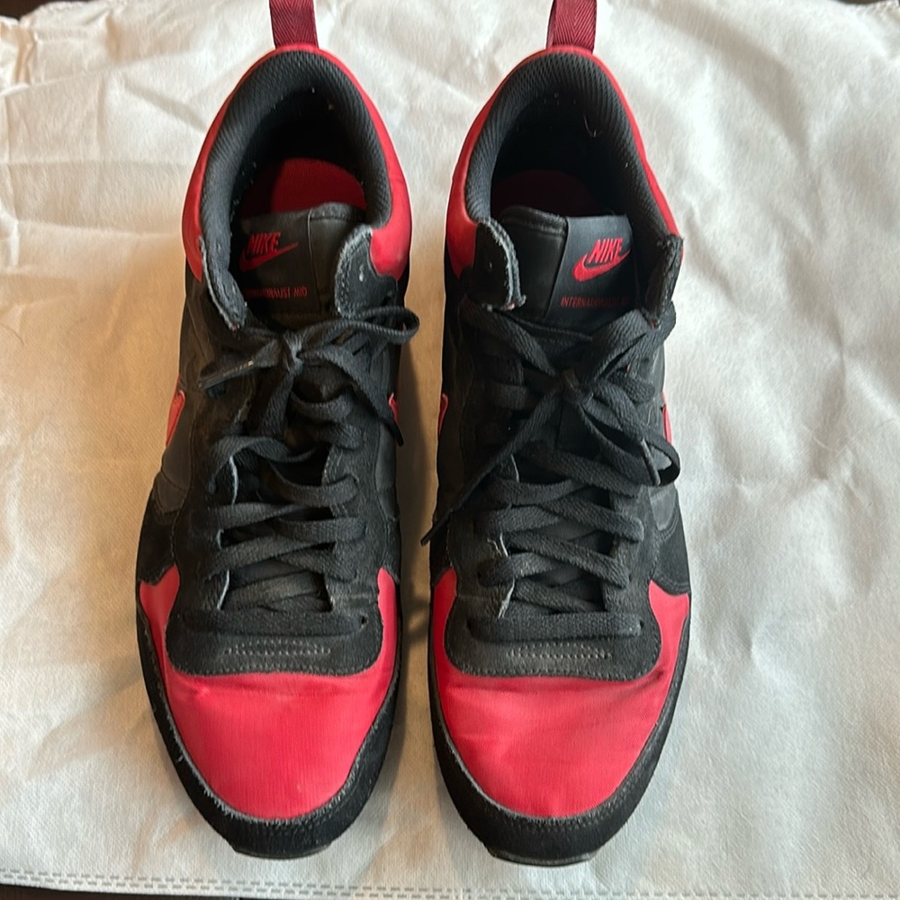 Men’s Nike sneakers size 11